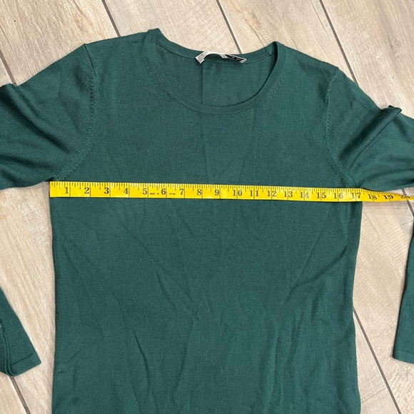 Trina Turk Over Ice Tassel Hem Merino Wool Sweater Dress in Bottle Green. Size M - Picture 15 of 15